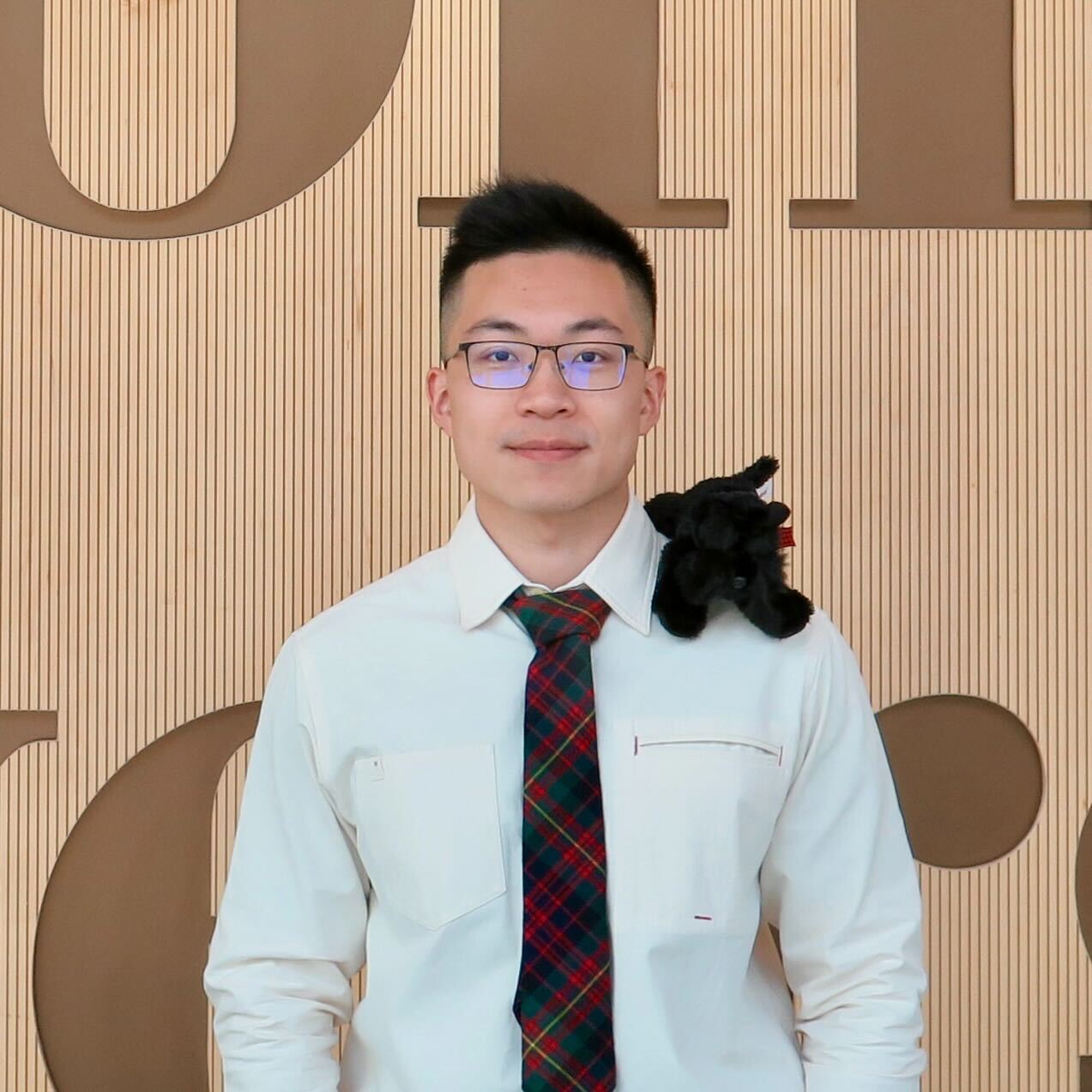 Xianwei Zou